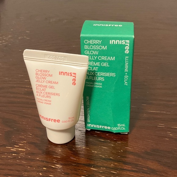 Cherry Blossom Glow Jelly Facial Cream - Picture 1 of 6